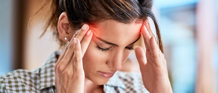woman with migraines